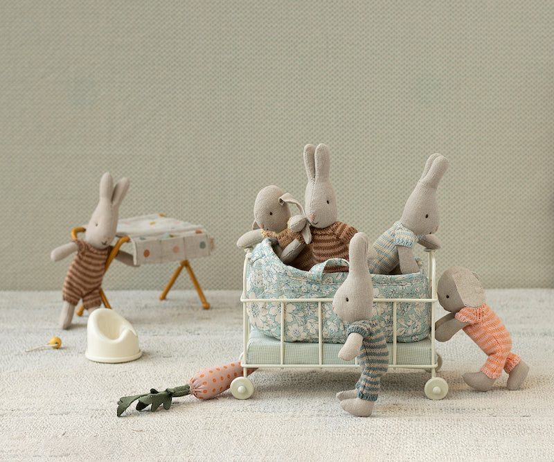 Rabbit with his camel "Maileg" outfit