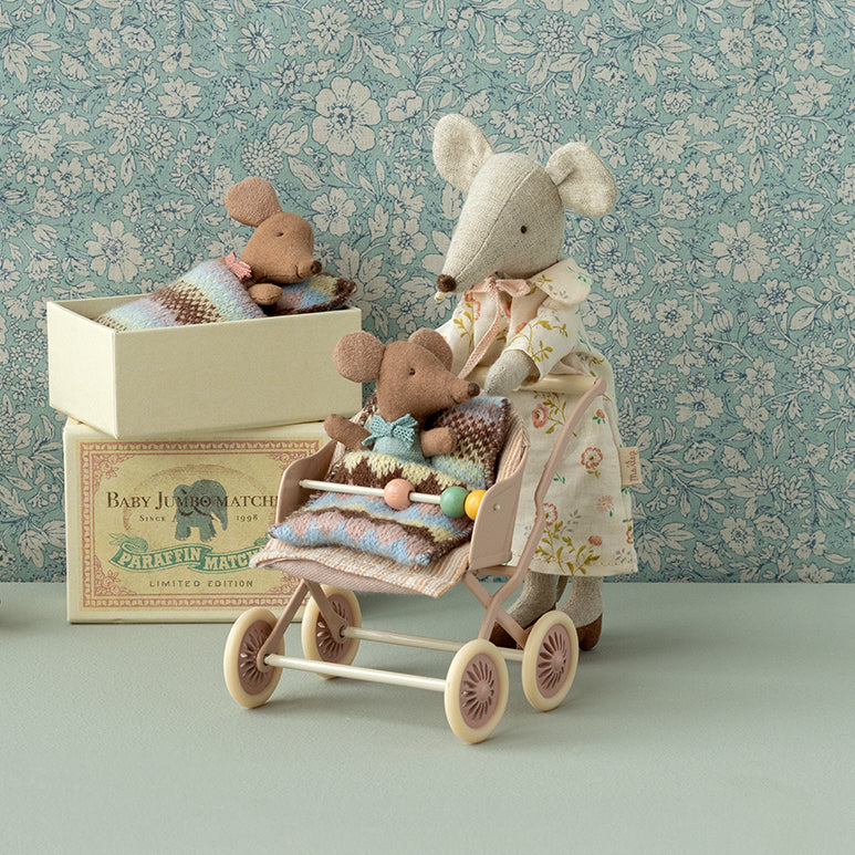 Bébé souris bleu Maileg