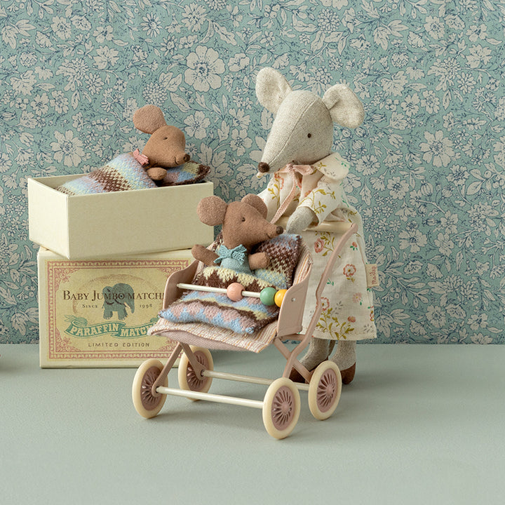 Bébé souris bleu Maileg