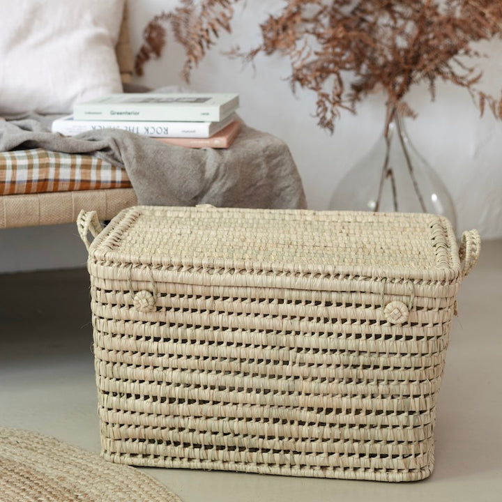 Coffre en feuilles de palmier