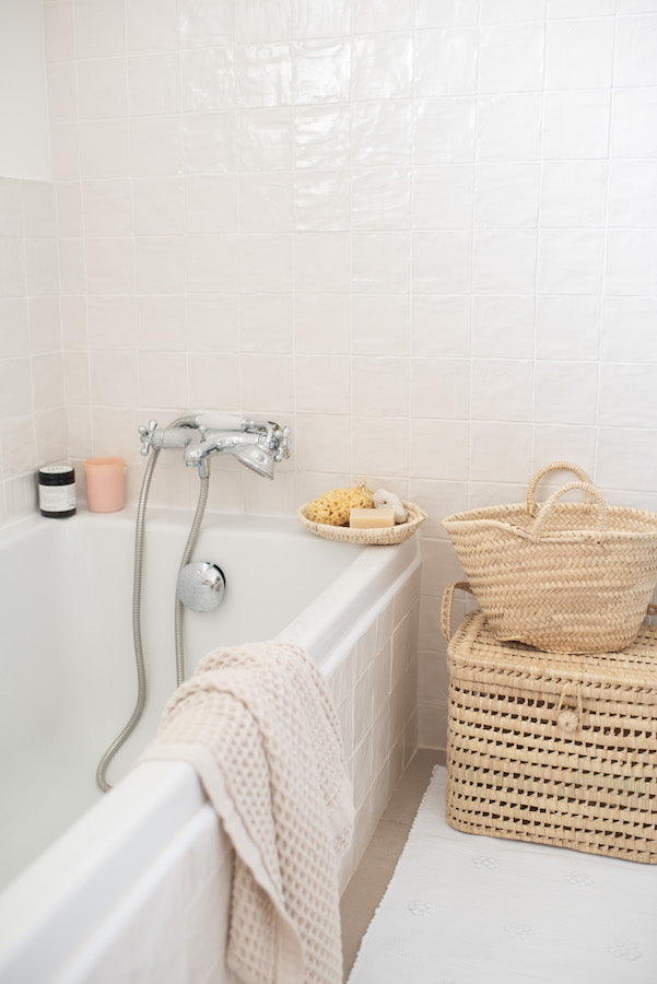 Coffre en feuilles de palmier