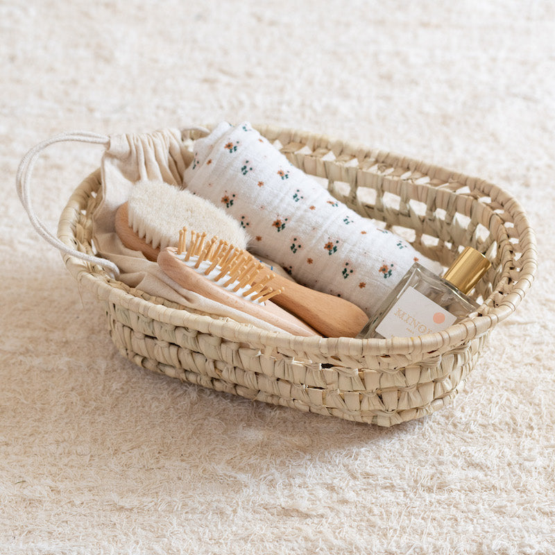 Corbeille ovale en feuilles de palmier