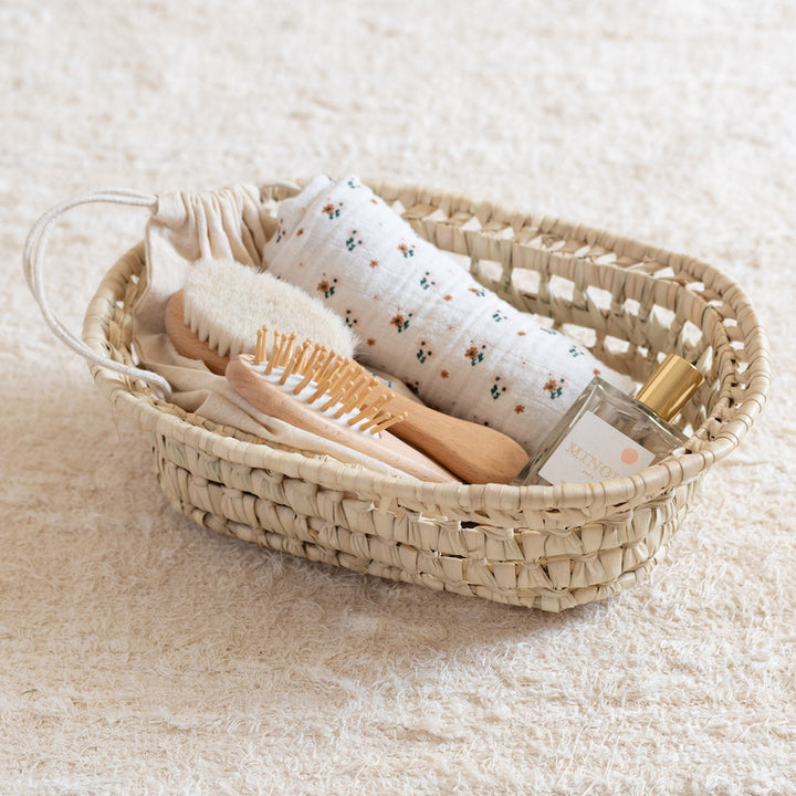 Corbeille ovale en feuilles de palmier