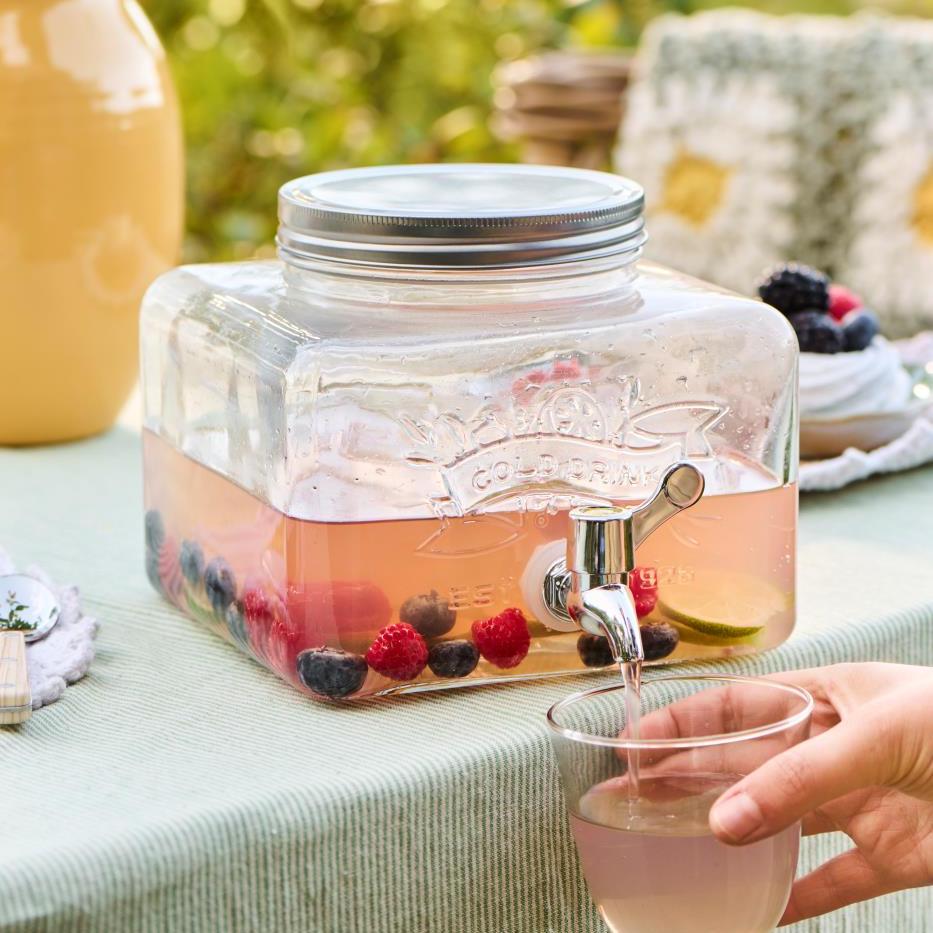 Glass beverage dispenser