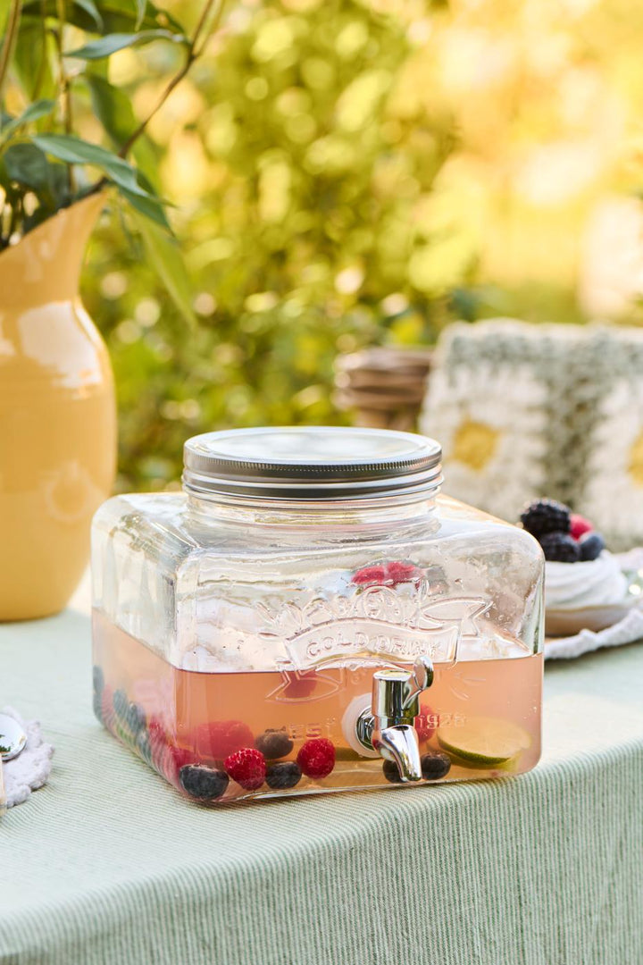 Glass beverage dispenser
