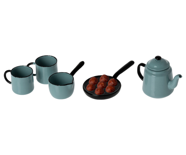 Madam Blue "Maileg" Kitchen Set
