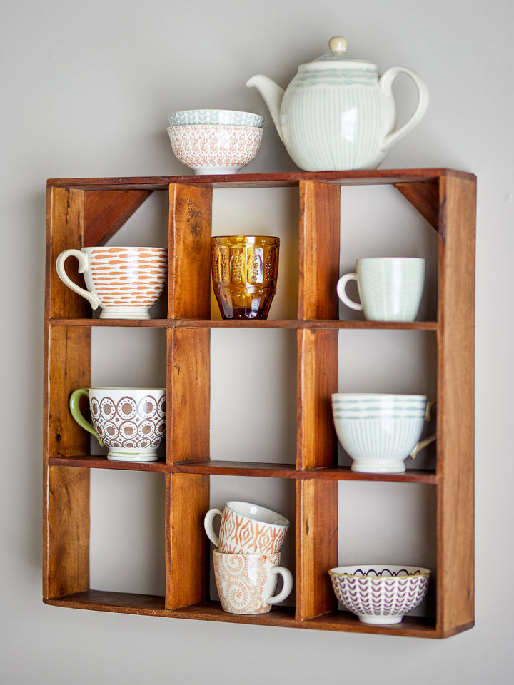 Wooden wall-mounted compartmentalized shelf
