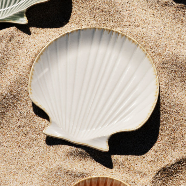 Plat en forme de coquillage L Madam Stoltz