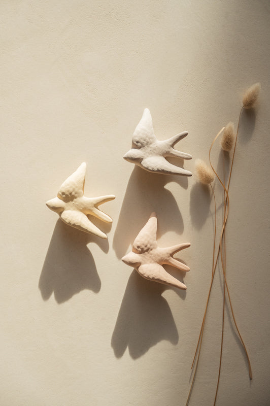 Hirondelle en céramique grand modèle - 2 coloris disponibles