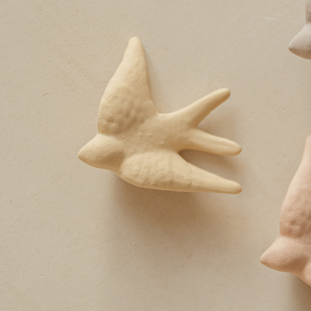 Ceramic swallow - 3 colors available