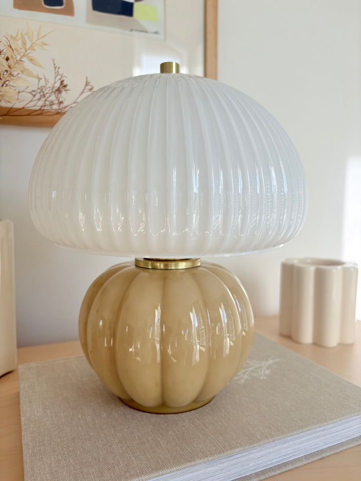 Charlie beige glass lamp