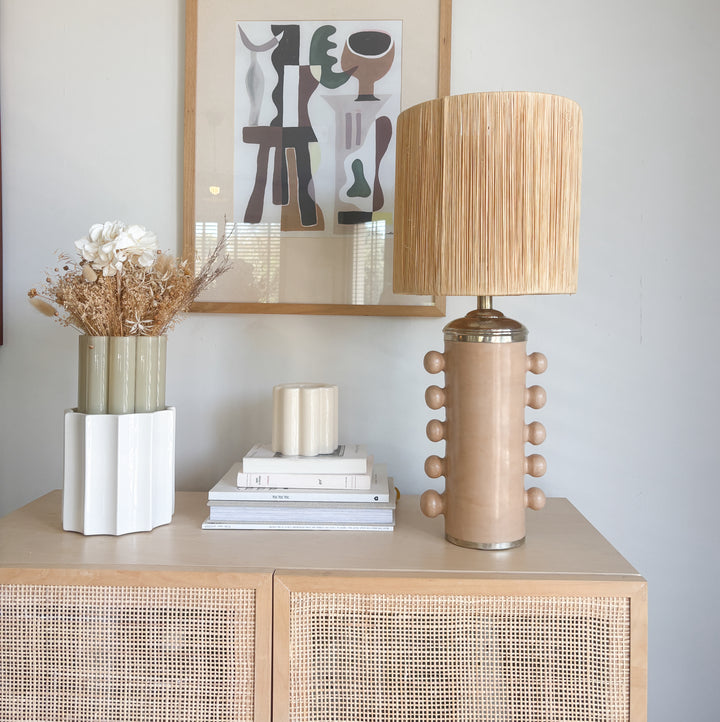 Lampe à pois en tadelakt beige