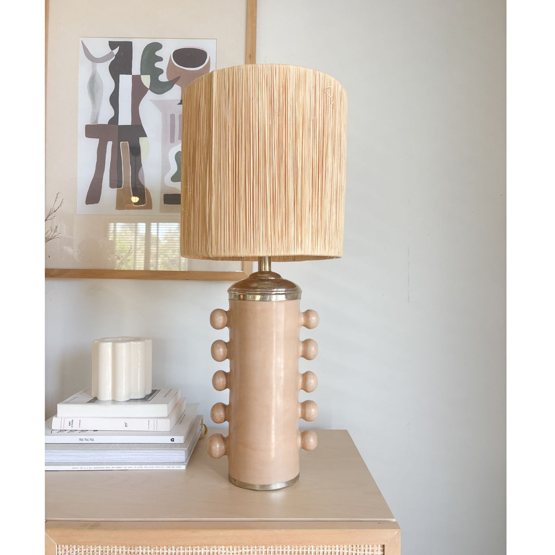 Lampe à pois en tadelakt beige