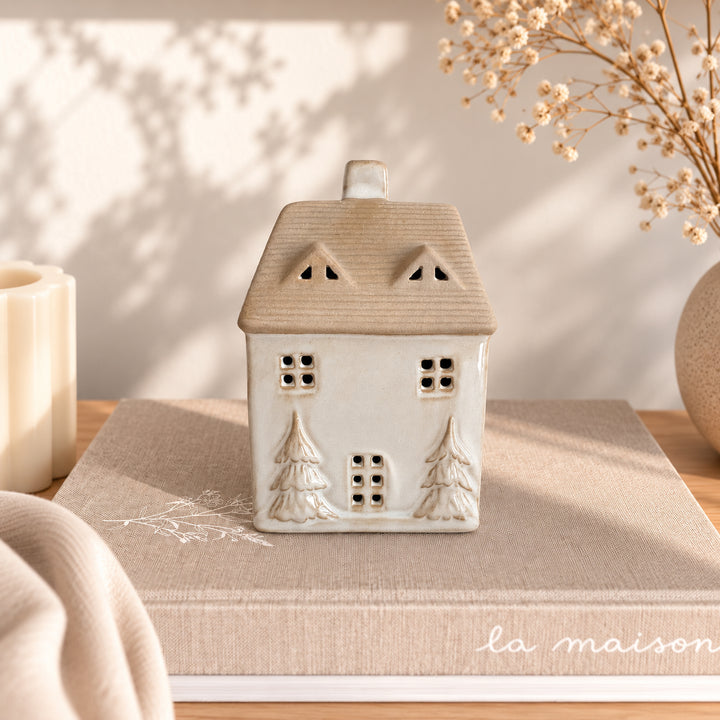 Maison en céramique avec sapins à LED