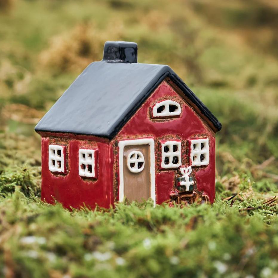 Maison Céramique IB Laursen avec luge et paquet cadeau