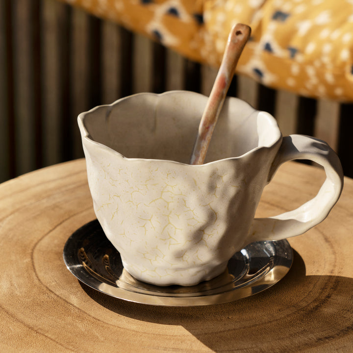 Mug fleur beige Madam Stoltz