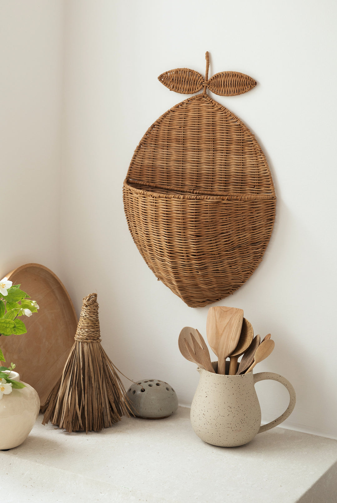 Lemon wall basket
