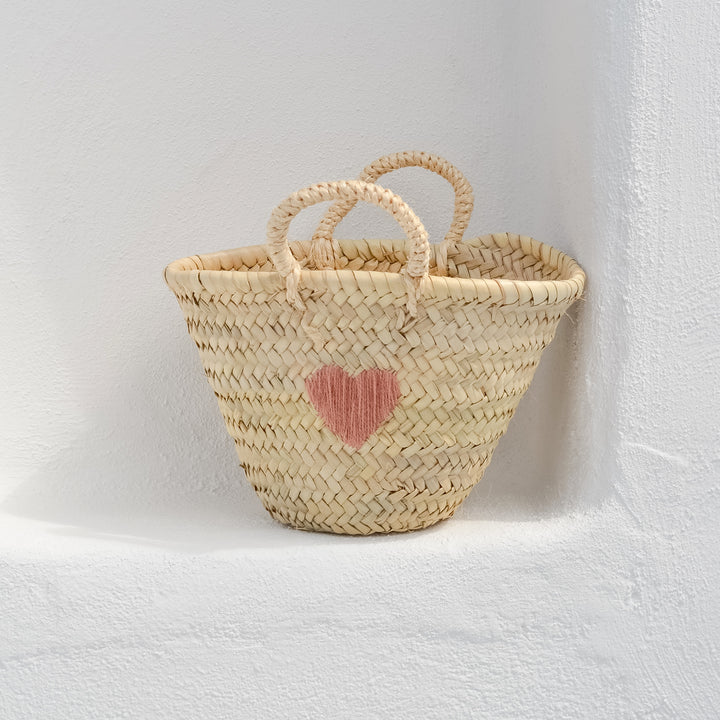 Panier avec coeur brodé rose