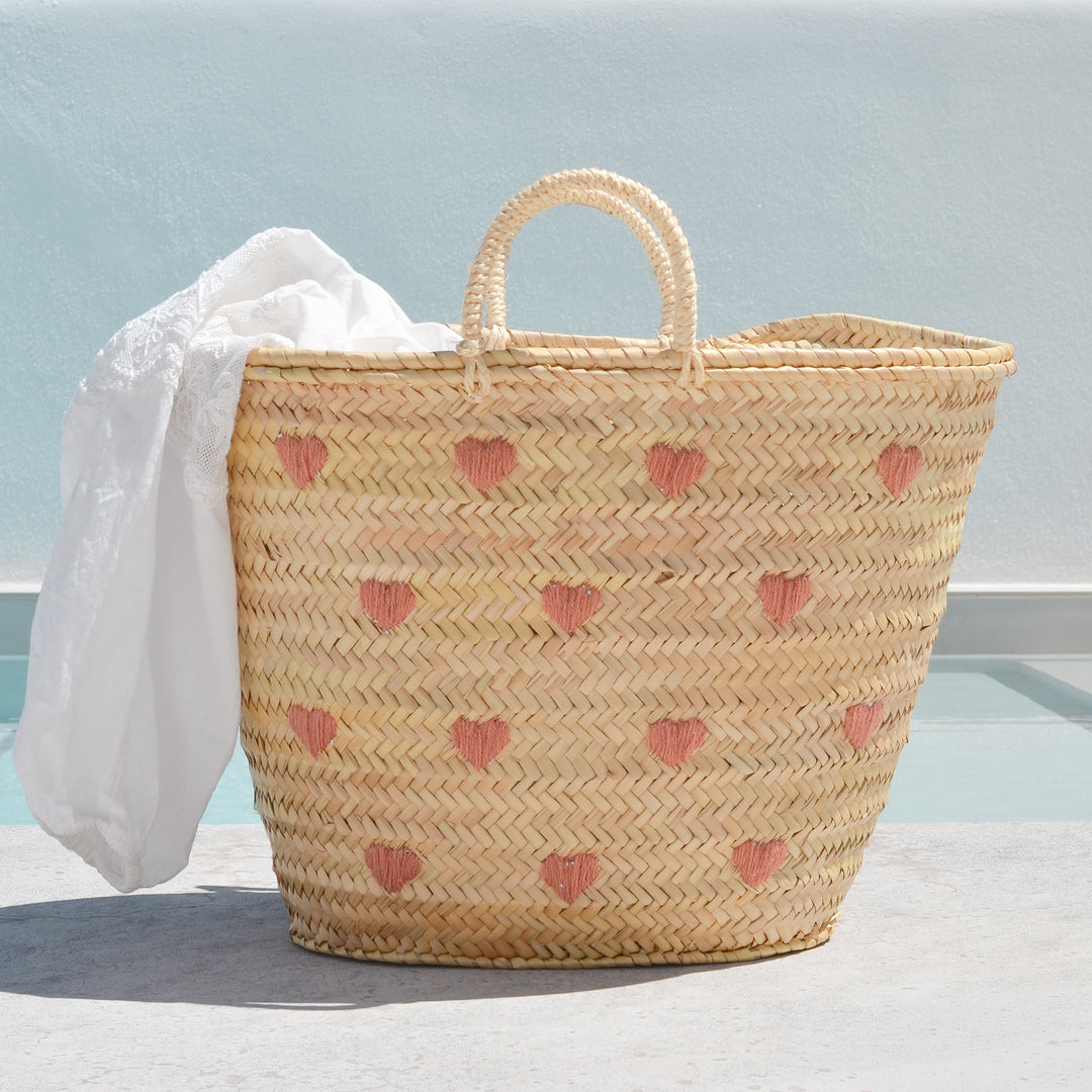 Panier coeurs roses