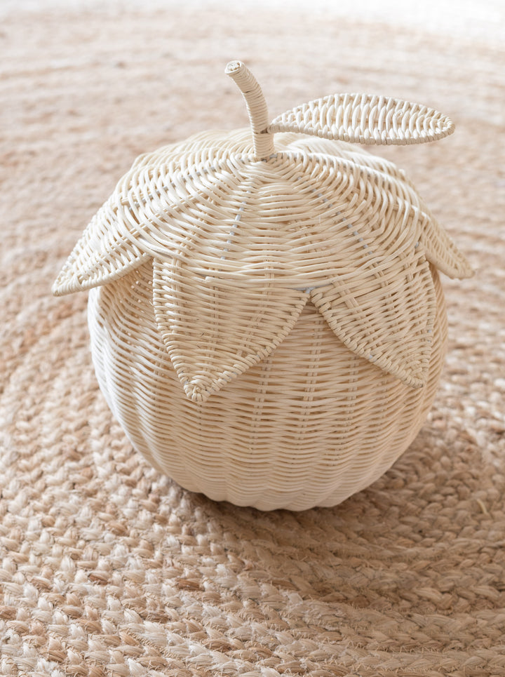 Cesta de fresas de ratán rubio