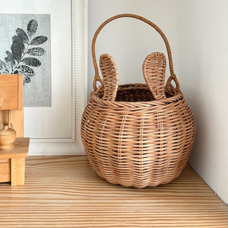 Rattan bunny basket