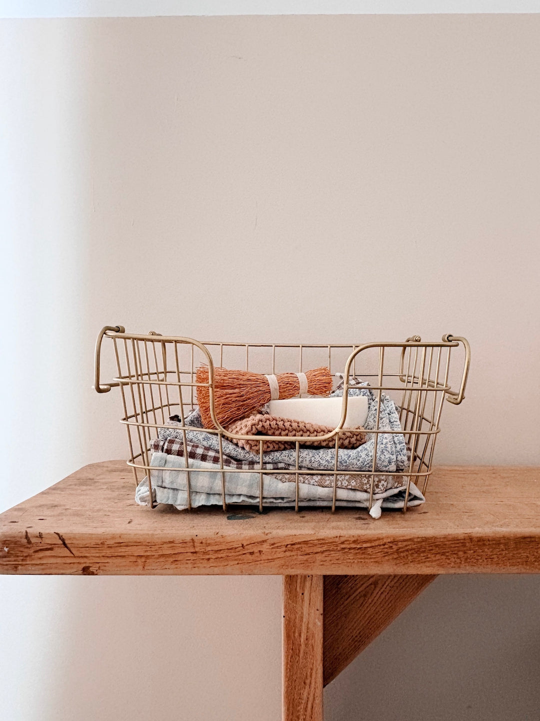 Madam Stoltz Metal Stackable Basket M