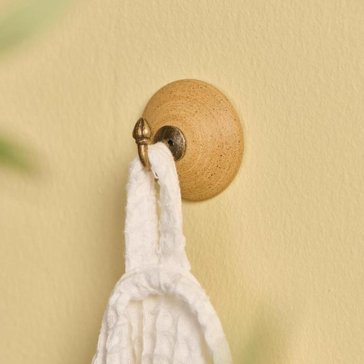 Patère ronde en céramique beige