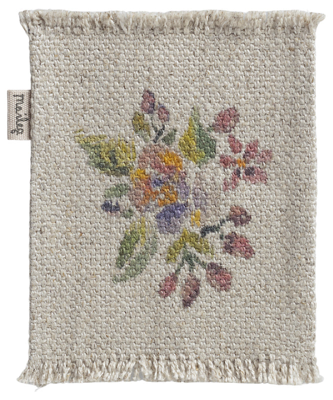 Small floral rug "Maileg"