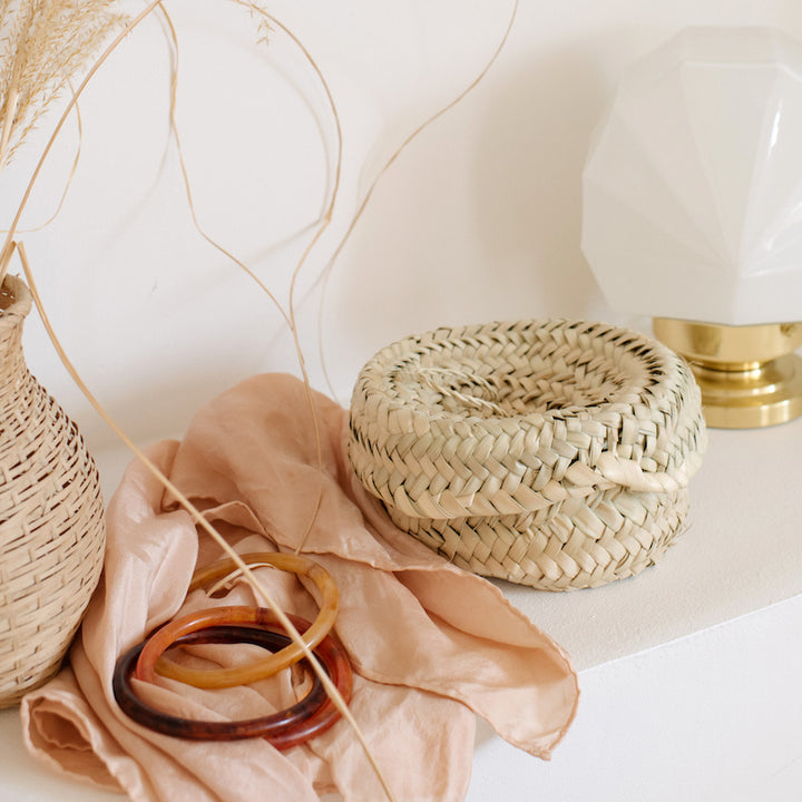 Small Moroccan round palm leaf box