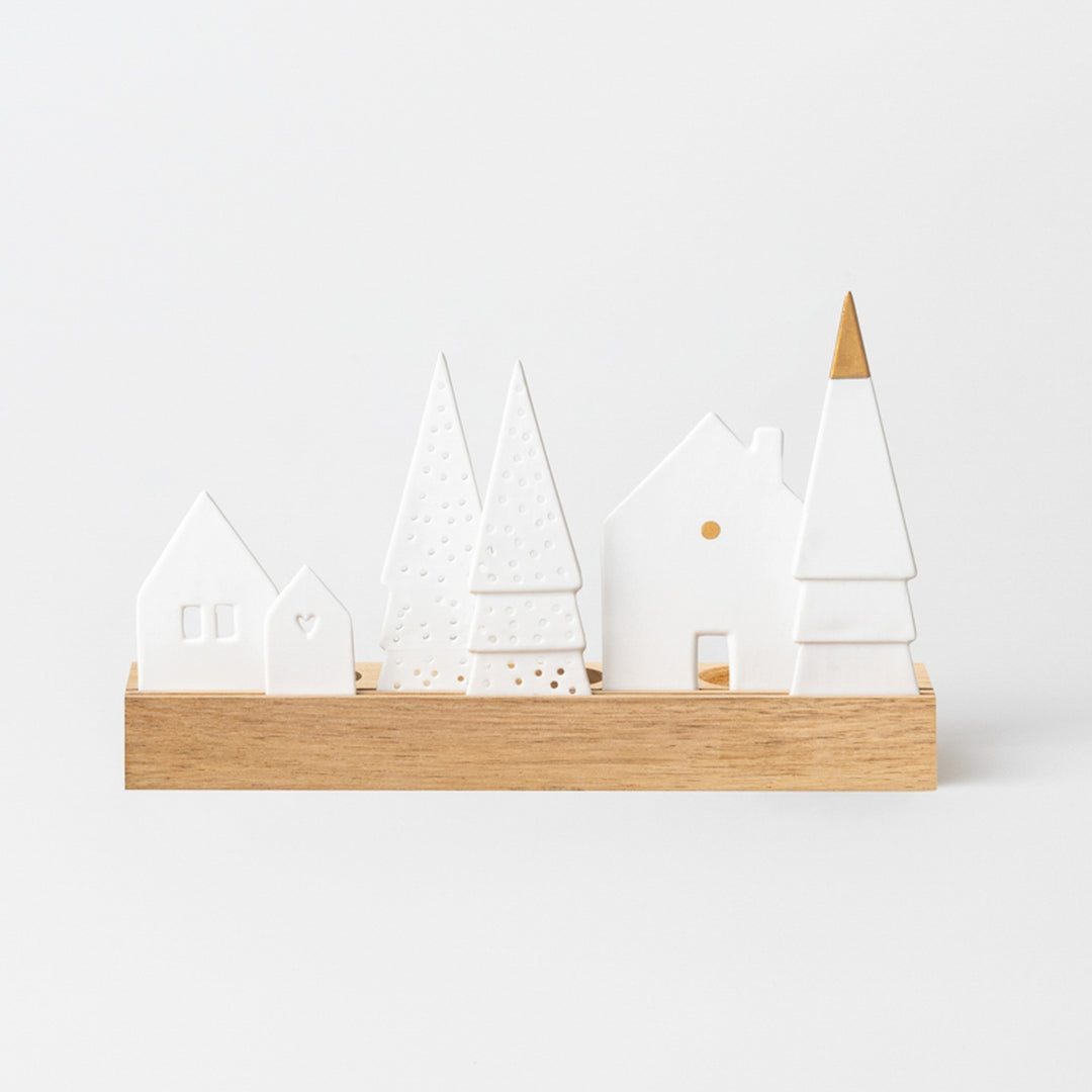 Village Räder maisons et sapins en porcelaine sur socle bois