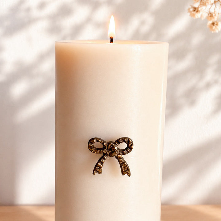 Pin's de bougie forme noeud