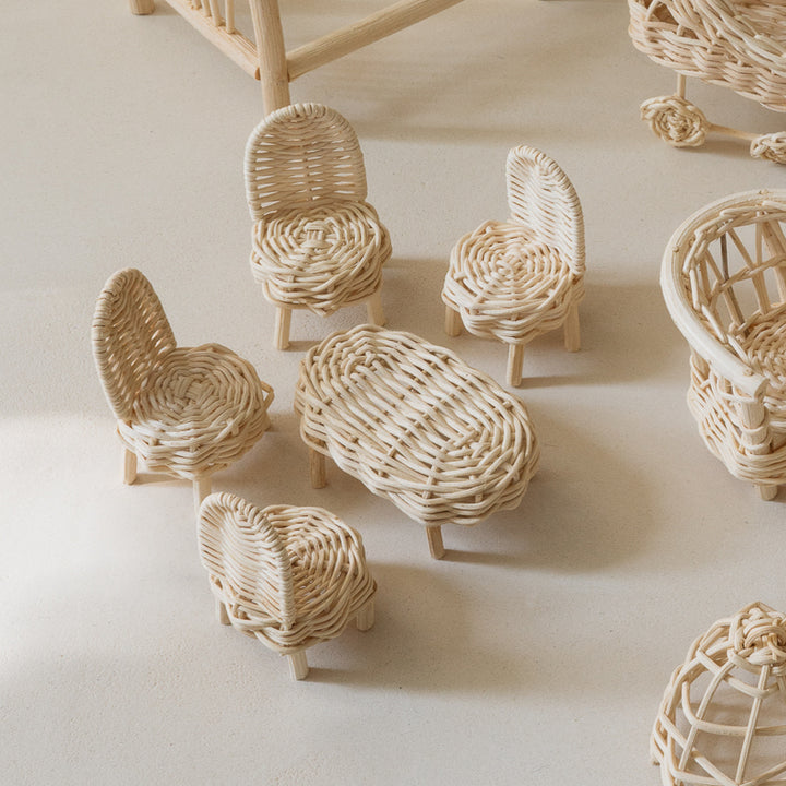 Mini salle à manger en rotin naturel – Jouet et accessoire maison de poupée