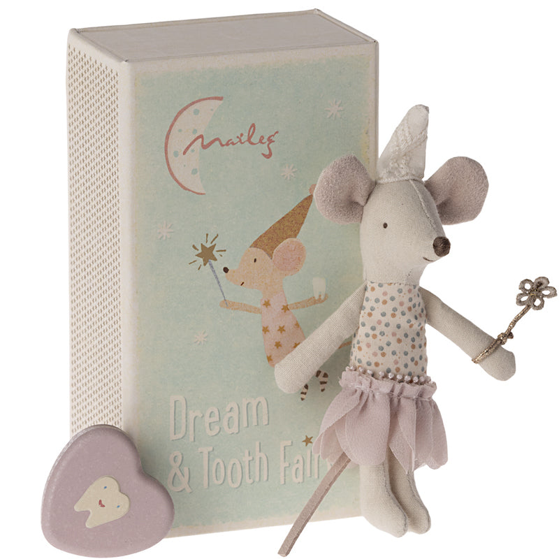 Little Tooth Fairy Mouse girl with her "Maileg" box