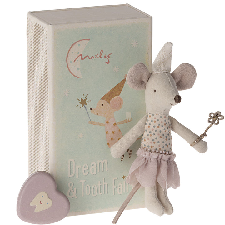Little Tooth Fairy Mouse girl with her "Maileg" box