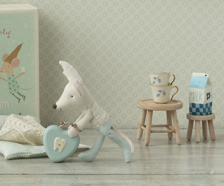 Boy tooth fairy mouse with his "Maileg" box