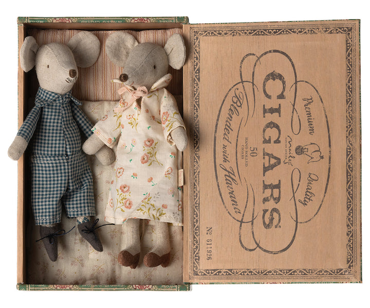 Grandparents mice in their "Maileg" matchbox
