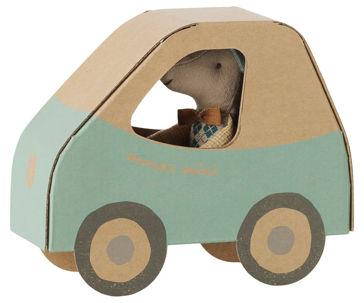 Souris au volant petit frère Maileg