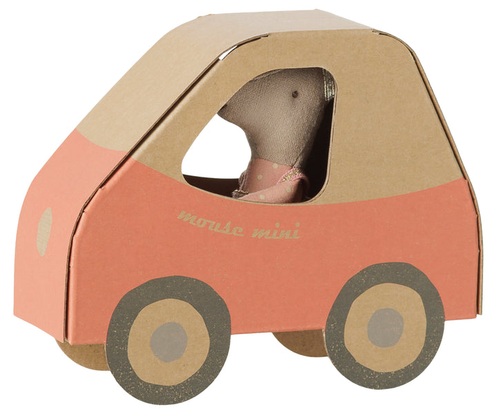 Souris au volant petite soeur Maileg