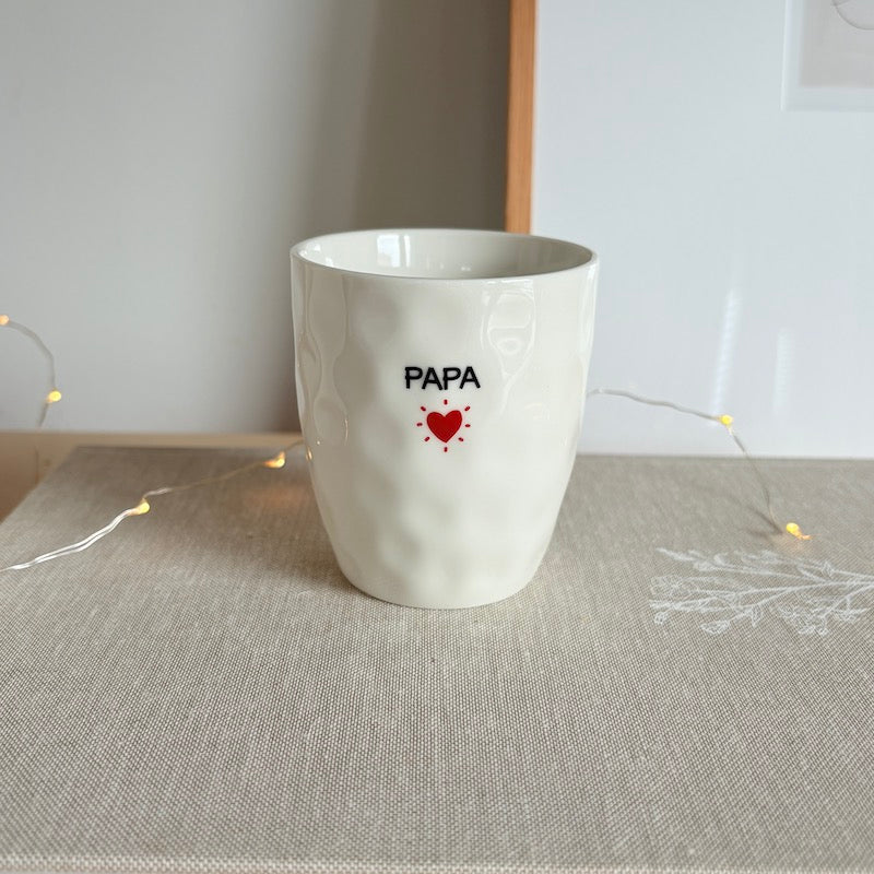 Tasse avec motif de coeur rouge et inscription "Papa"