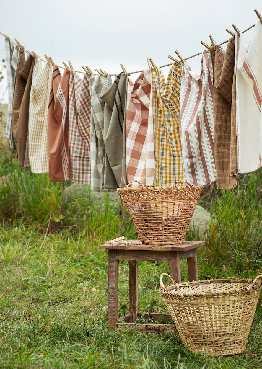 Large check tea towel "Madam Stoltz"
