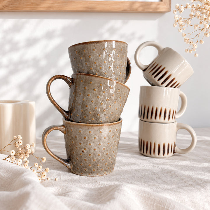 Mug en céramique crème à rayures caramel