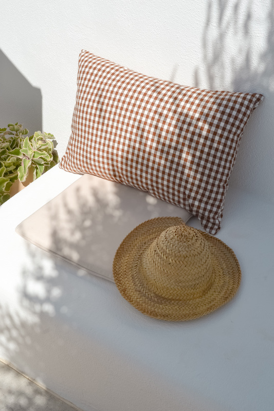 coussin-vichy-marron-fonce